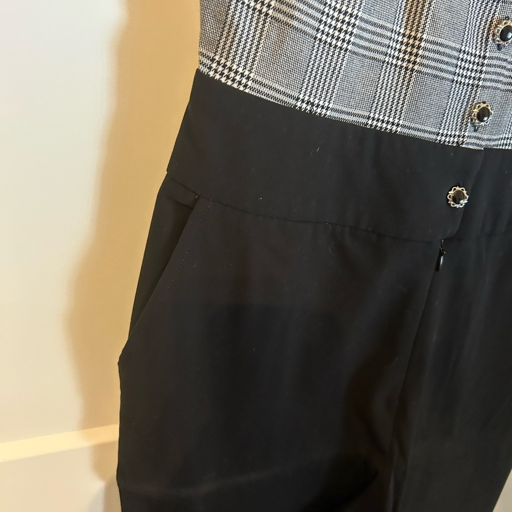 VENUS Black and Gray Sleeveless Jumpsuit - Picture 4 of 6